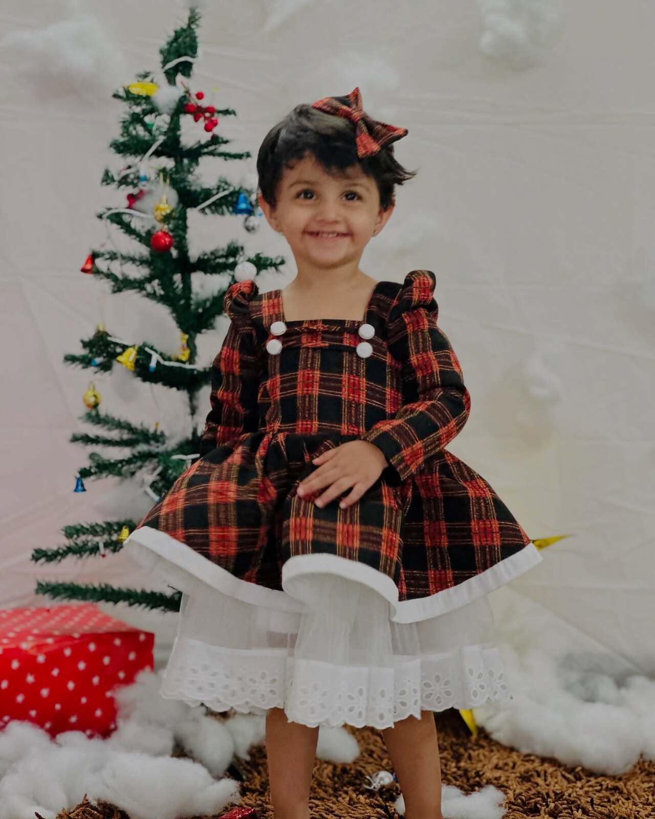 What Are the Best Christmas Outfit Ideas for Baby Girls?