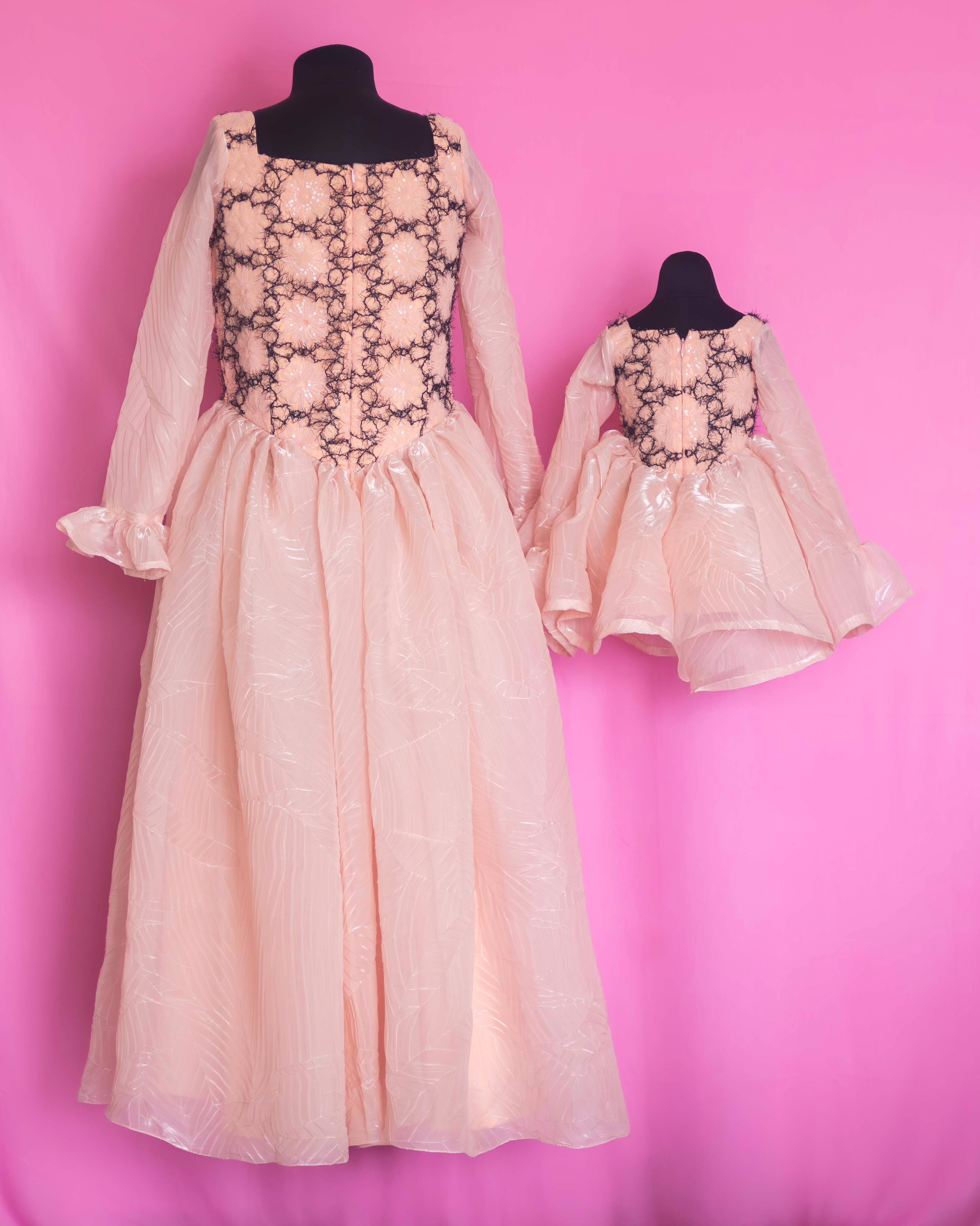 Elegant Lace Overlay Mother-Daughter Dress Set Elegant Lace Overlay Mother-Daughter Dress Set