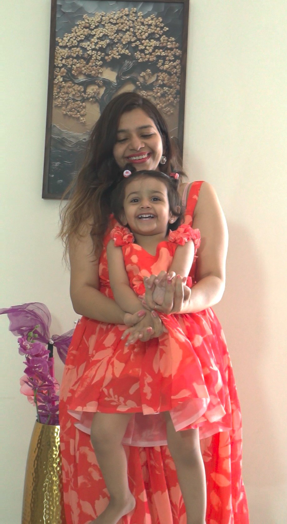 Sunlit Bloom Mother-Daughter Dress Set with Elegant Floral Charm Sunlit Bloom Mother-Daughter Dress Set with Elegant Floral Charm