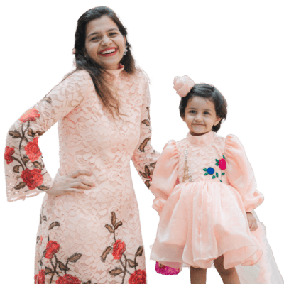 Lilac Whimsy Mother-Daughter Dress Set with Charming Rose Detail Lilac Whimsy Mother-Daughter Dress Set with Charming Rose Detail